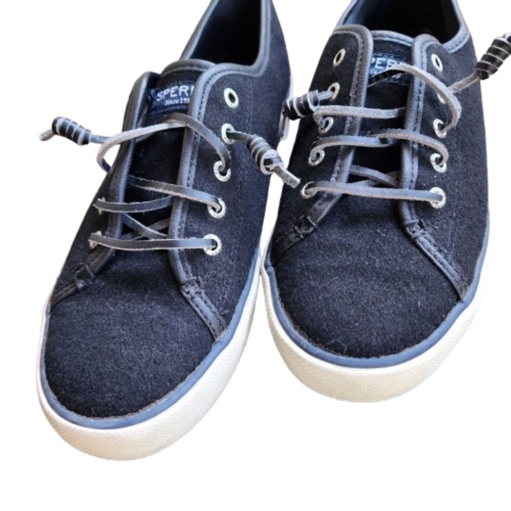 Womens 9 Sperry Academia Minimalist Grunge Canvas Sneakers